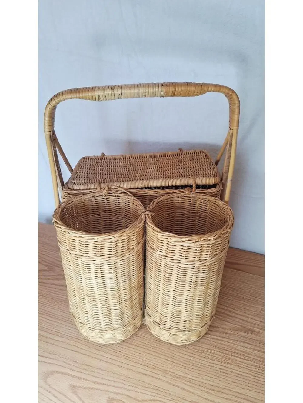 1960’s VTG Camping Wicker Picnic Basket with Double Wine Bottle Holder MCM